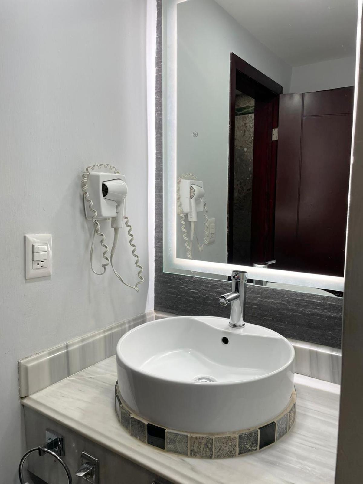 Landmark Suites By Balderrama Hotel Collection ロスモチス エクステリア 写真