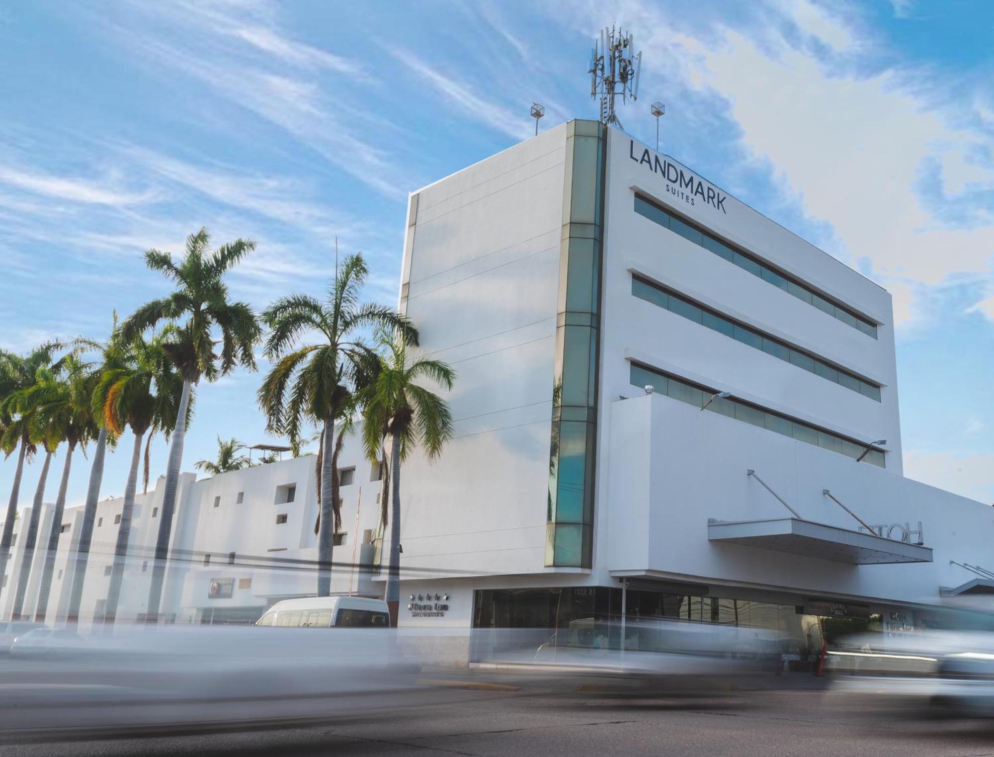 Landmark Suites By Balderrama Hotel Collection ロスモチス エクステリア 写真